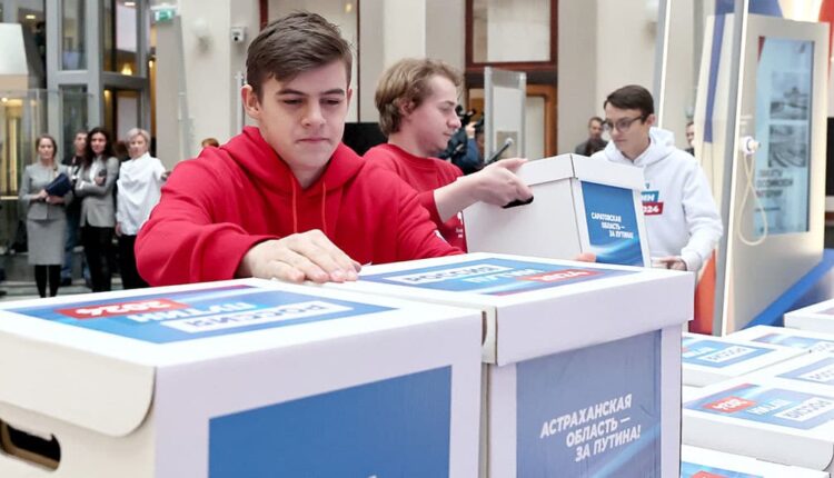 Штаб Путина сдал в ЦИК подписи